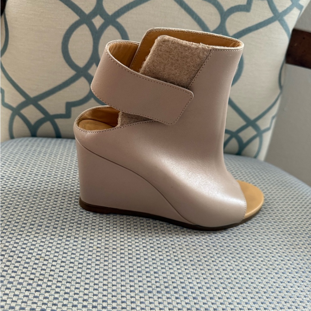 Maison Martin Margiela Cream Wedge Sandals